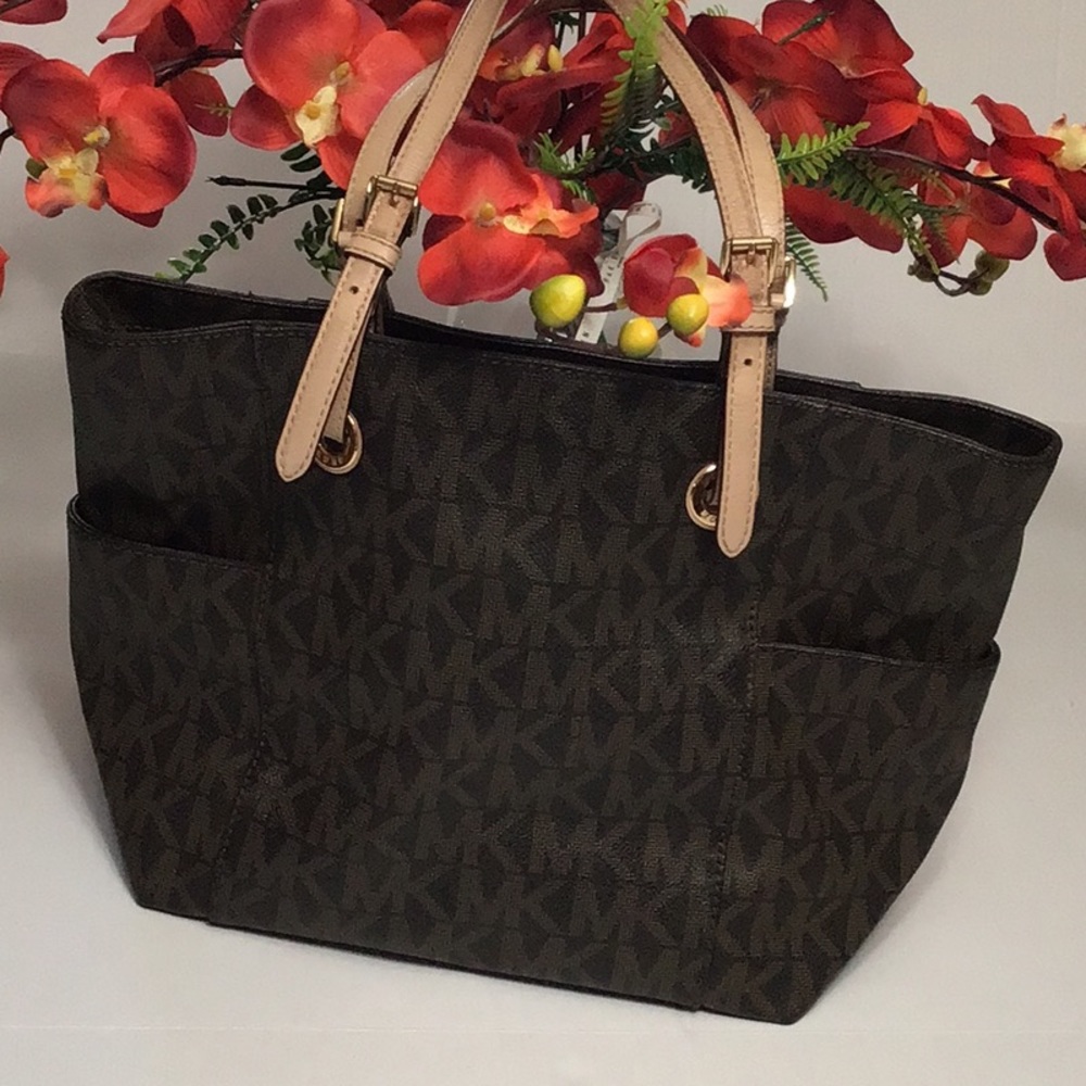 Michael Kors MK pattern shoulder bag